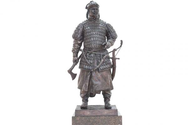 Full-length figures of Kazakh warriors of different eras