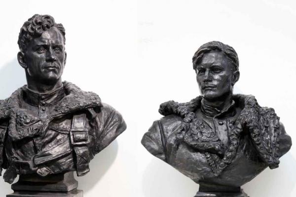 A series of busts of pilots heroes